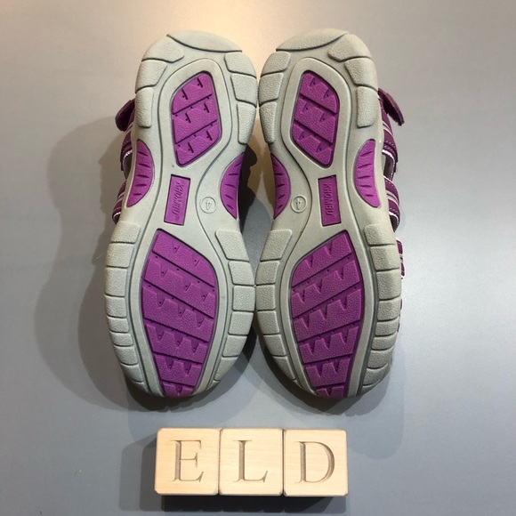 Khombu Girl’s Sandy Closed Toe Athletic Sandals - Picture 7 of 8